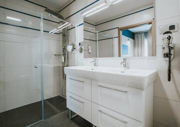 Фото номера Люкс Отель Hotel Radocza Park Business г. Radocza 4